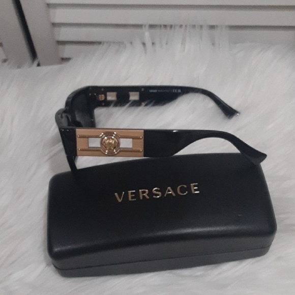 Versace Rectangular Black Sunglasses - Picture 4 of 8